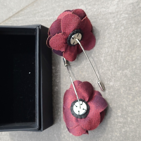 The Tie Bar Lapel Pins - Picture 3 of 7